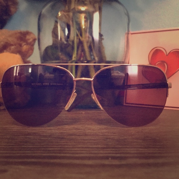 Michael Kors sunglasses - Picture 1 of 3
